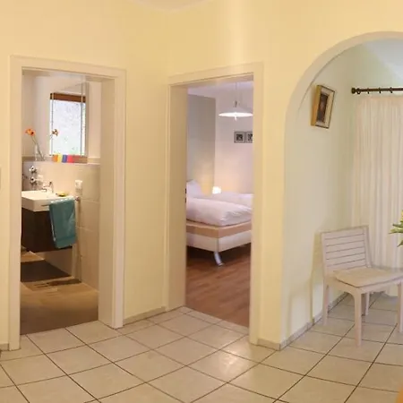 Genzinger Apartman *